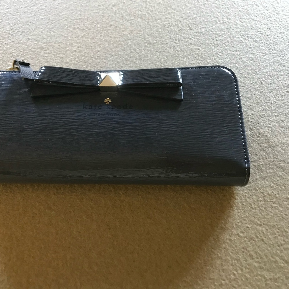 Kate Spade NWT Dark Grey Wallet